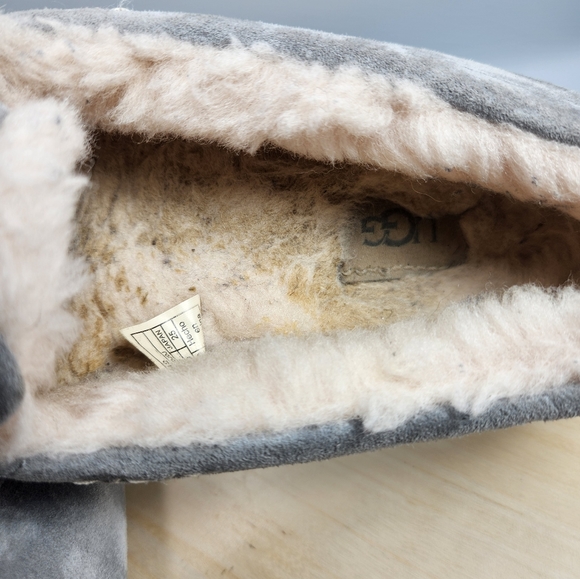 UGG Australia Womens Fur Slippers sz 8 - Picture 10 of 13